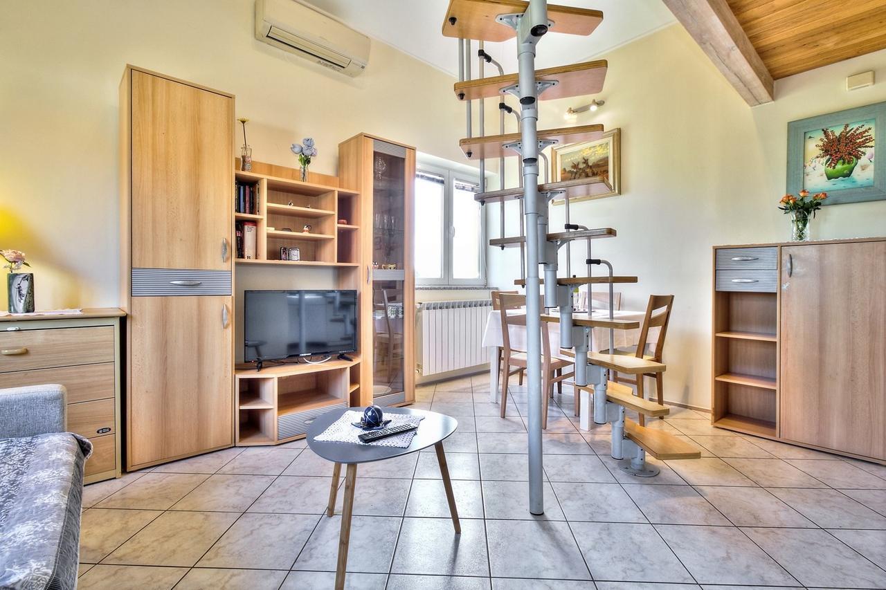 Lana House With Apartment Petrovija المظهر الخارجي الصورة