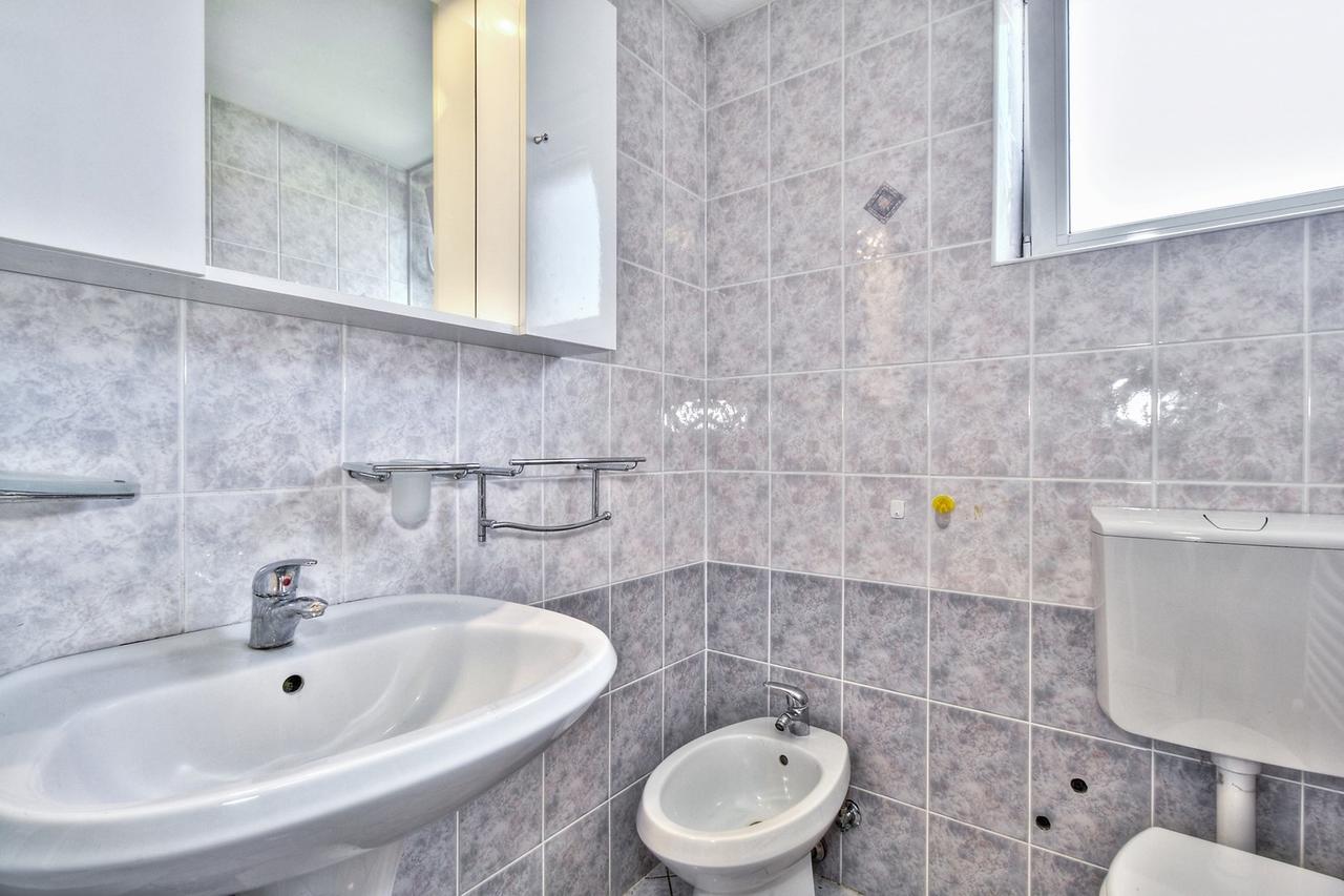 Lana House With Apartment Petrovija المظهر الخارجي الصورة