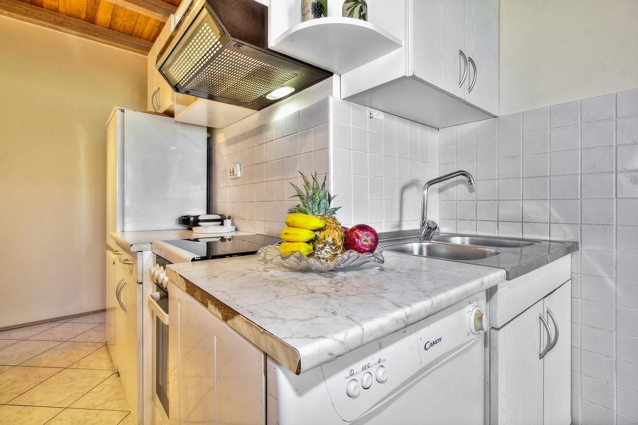 Lana House With Apartment Petrovija المظهر الخارجي الصورة