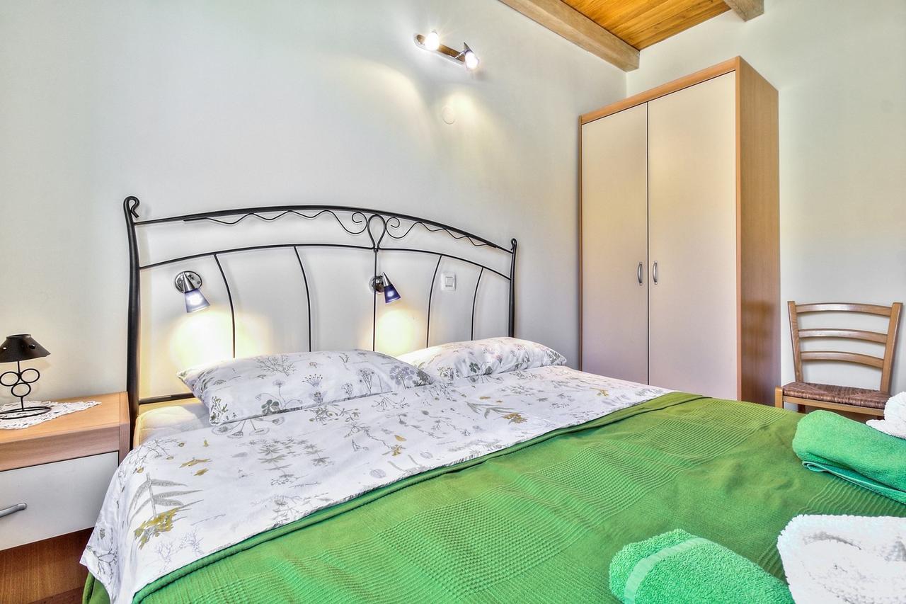 Lana House With Apartment Petrovija المظهر الخارجي الصورة